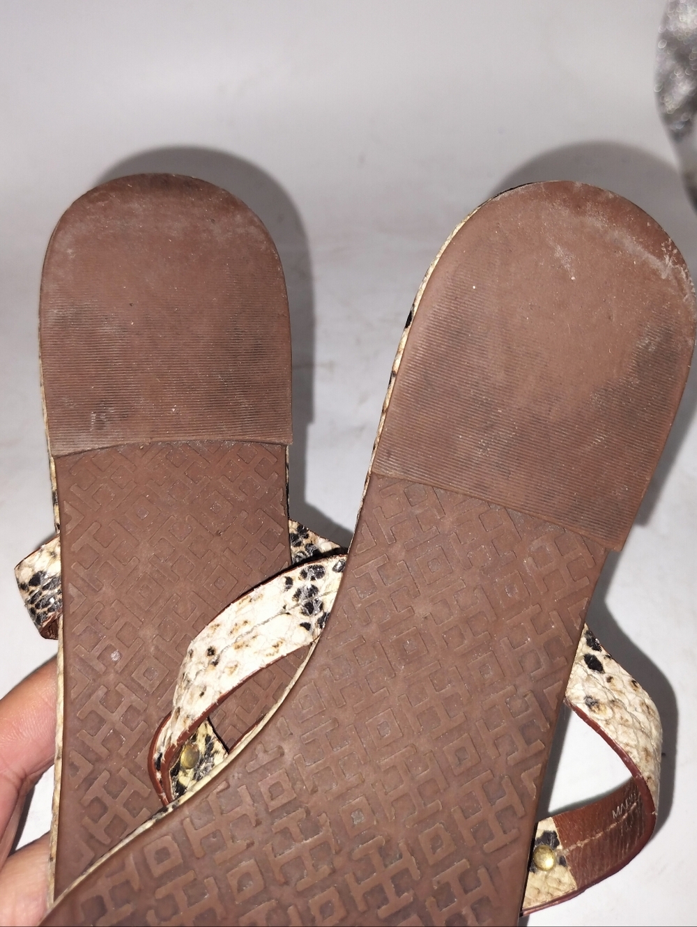 Tory Burch Miller Python Sz 8 - Picture 2 of 5